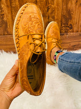 Load image into Gallery viewer, Adelita Loafers - Tan