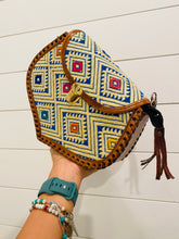 Load image into Gallery viewer, Corazón Telar Crossbody Purse