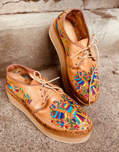 Load image into Gallery viewer, Otomi Loafers Platform - Tan