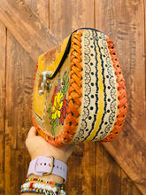 Load image into Gallery viewer, Valeria Crossbody Purse