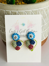 Load image into Gallery viewer, Corazoncito Earring