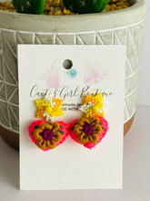 Load image into Gallery viewer, Corazoncito Earring