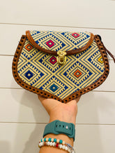 Load image into Gallery viewer, Corazón Telar Crossbody Purse