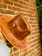 Load image into Gallery viewer, Azteca Leather Hat