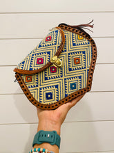 Load image into Gallery viewer, Corazón Telar Crossbody Purse