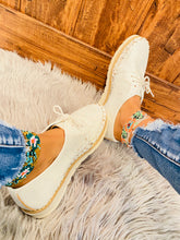 Load image into Gallery viewer, Adelita Loafers - White