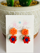 Load image into Gallery viewer, Corazoncito Earring