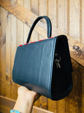 Load image into Gallery viewer, Presumida Crossbody Purse