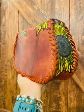 Load image into Gallery viewer, Valeria Crossbody Purse