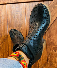 Load image into Gallery viewer, Xochilt Boot - Black