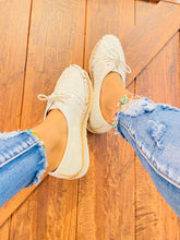 Load image into Gallery viewer, Adelita Loafers - White