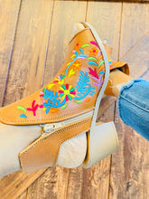 Load image into Gallery viewer, Regina Heels - Tan