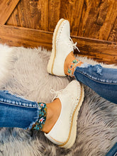 Load image into Gallery viewer, Adelita Loafers - White