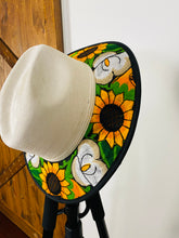 Load image into Gallery viewer, Flower Suede Hat