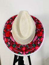 Load image into Gallery viewer, Flower Suede Hat