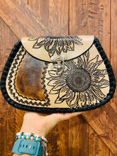 Load image into Gallery viewer, Valeria Crossbody Purse