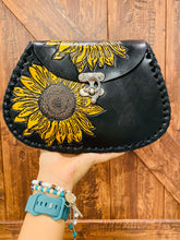 Load image into Gallery viewer, Valeria Crossbody Purse