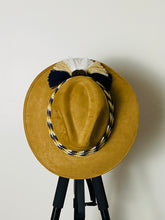 Load image into Gallery viewer, Cholulo Suede Hat