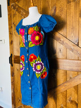Load image into Gallery viewer, Floreado Denim Dress