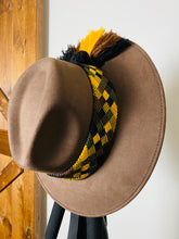 Load image into Gallery viewer, Cholulo Suede Hat