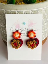 Load image into Gallery viewer, Corazoncito Earring