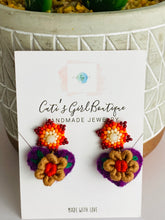 Load image into Gallery viewer, Corazoncito Earring