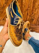 Load image into Gallery viewer, Calavera Adelita Loafer