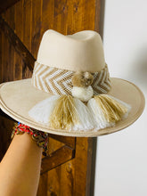 Load image into Gallery viewer, Cholulo Suede Hat