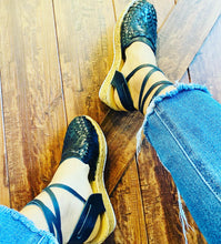 Load image into Gallery viewer, Carmen Huarache Wedges Black