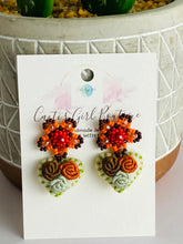Load image into Gallery viewer, Corazoncito Earring