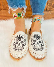 Load image into Gallery viewer, Calavera Huarache - White