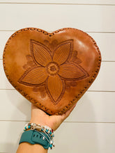 Load image into Gallery viewer, Corazoncito Crossbody Purse