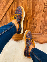 Load image into Gallery viewer, Vintage Loafers