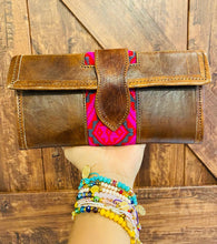 Load image into Gallery viewer, The Telar Leather Wallet