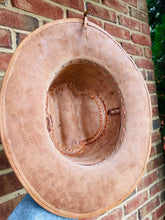 Load image into Gallery viewer, Azteca Leather Hat