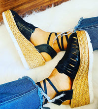 Load image into Gallery viewer, Carmen Huarache Wedges Black