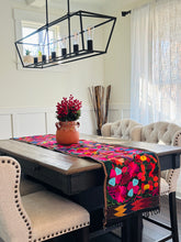 Load image into Gallery viewer, Abuelita Mantel - Table Runner
