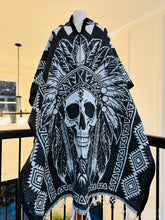 Load image into Gallery viewer, Poncho/Gabán Mexicano /Gorro
