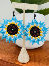 Load image into Gallery viewer, Sunflower’s Earrings

