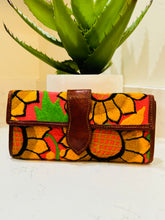 Load image into Gallery viewer, Girasol Leather Wallet
