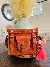 Load image into Gallery viewer, kathy Crossbody Purse
