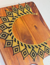 Load image into Gallery viewer, Izel  Huichol Necklace
