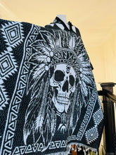 Load image into Gallery viewer, Poncho/Gabán Mexicano /Gorro
