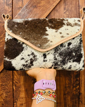 Load image into Gallery viewer, Cow-Print Crossbody Purse
