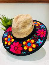 Load image into Gallery viewer, Embroidery Palm Hat
