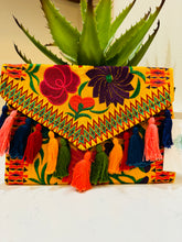 Load image into Gallery viewer, Yazmin Clutch Bag
