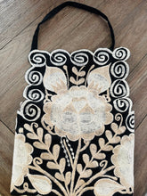 Load image into Gallery viewer, Flower Mexican Apron
