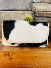Load image into Gallery viewer, Cow Leather Wallet
