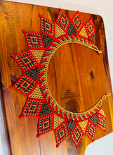 Load image into Gallery viewer, Izel  Huichol Necklace
