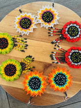 Load image into Gallery viewer, Sunflower  Earrings
